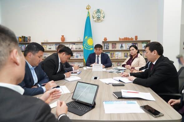 ПЕРВЫЙ ЗАМЕСТИТЕЛЬ АКИМА ТУРКЕСТАНСКОЙ ОБЛАСТИ ВЫСЛУШАЛ ОБРАЩЕНИЯ ЖИТЕЛЕЙ