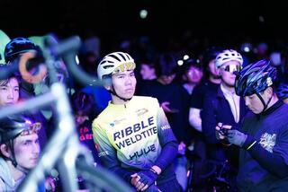 В Алматы впервые состоялся масштабный ночной велопробег Almaty Glow Ride