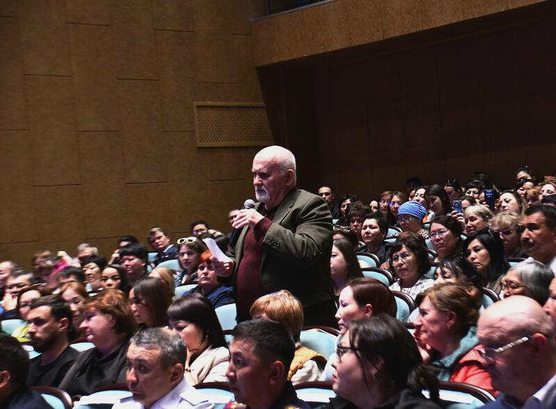 Вице-министр энергетики РК Сунгат Есимханов провёл отчетную встречу с жителями Павлодарской области