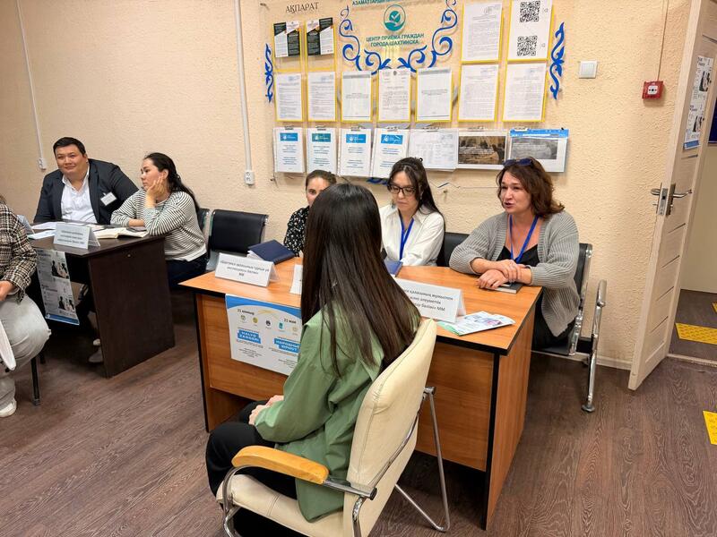 В Шахтинске прошел «День услугополучателей» и акция «Народный юрист»