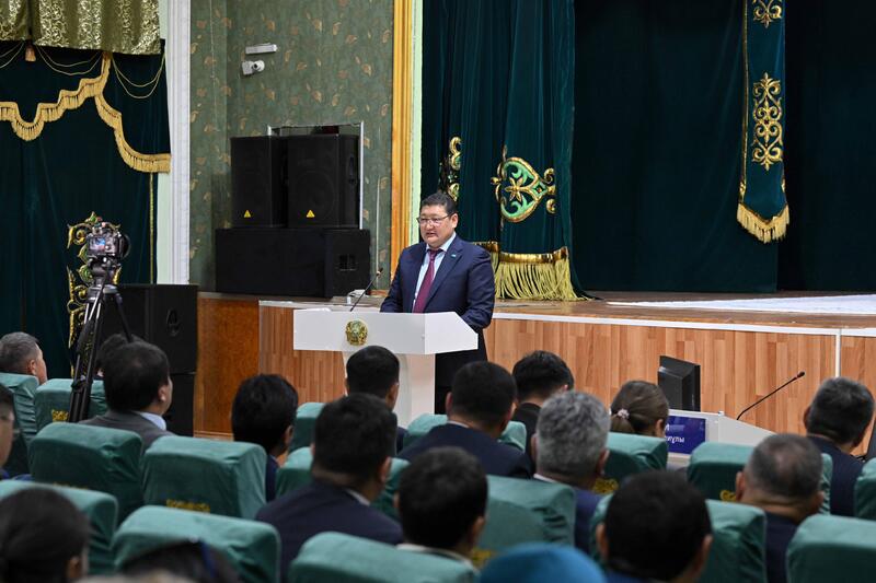 Аким области встретился с жителями Кокпектинского района