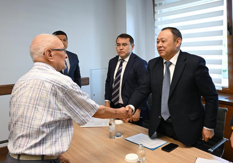 Заместитель акима города Алматы Абзал Нукенов провел очередной прием граждан по личным вопросам