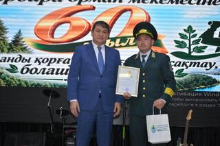 В ТУРКЕСТАНСКОЙ ОБЛАСТИ ЧЕСТВОВАЛИ РАБОТНИКОВ ЛЕСНОГО ХОЗЯЙСТВА