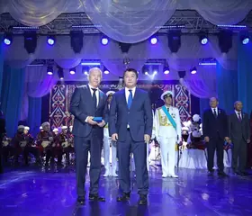 В Мангистау состоялось торжественное собрание ко Дню Республики
