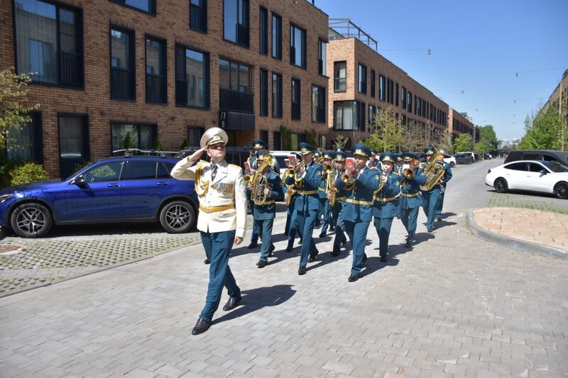 В Алматы поздравили ветерана Великой Отечественной войны со 101-летием