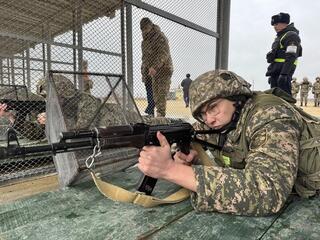 Матросы Военно-морских сил впервые выполнили стрельбы из автомата АК-74