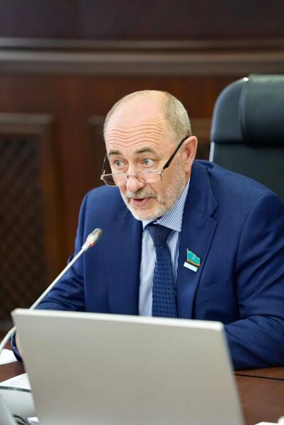 Аким области Асаин Байханов принял участие в заседании Комитета партийного контроля партии «AMANAT»