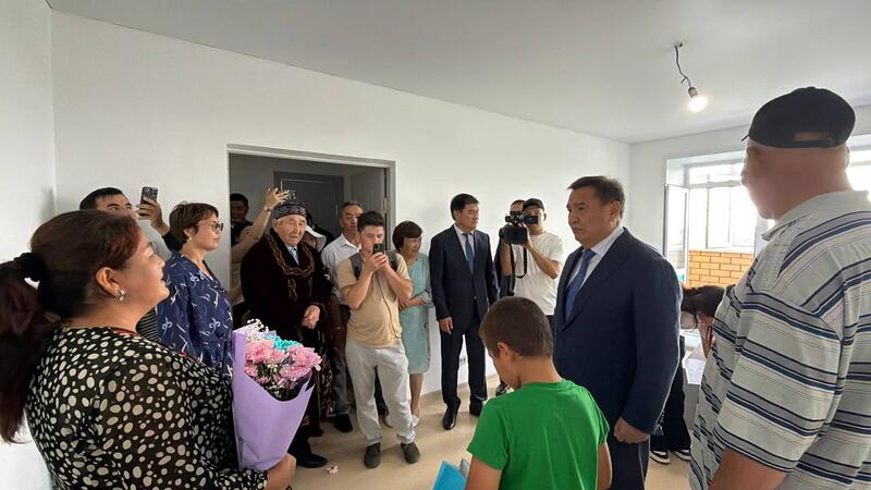 57 семей получили ключи от новых квартир в Макинске
