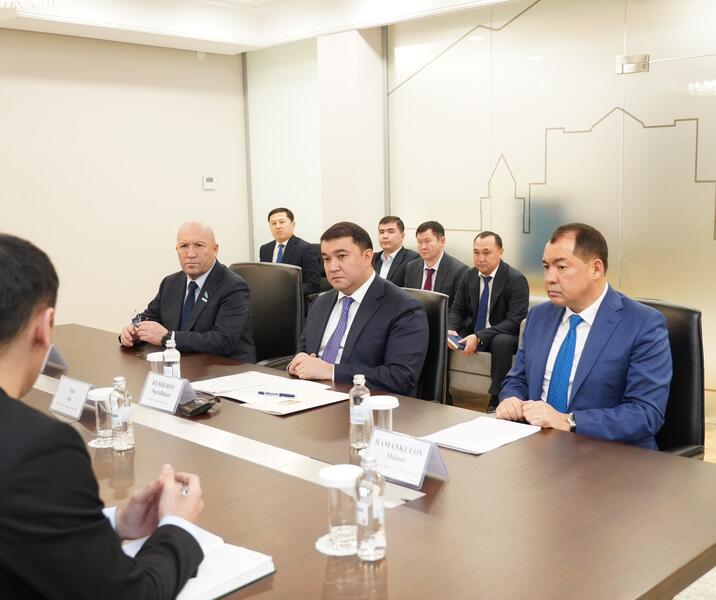 В ТУРКЕСТАНЕ ПРОВЕДЕНЫ ПЕРЕГОВОРЫ ПО ВОПРОСУ ОТКРЫТИЯ ЗАВОДА ПО ВЫПУСКУ СПОРТИВНОЙ ОДЕЖДЫ