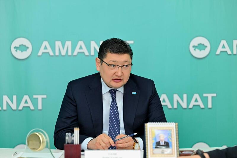 Аким области провел прием граждан по личным вопросам