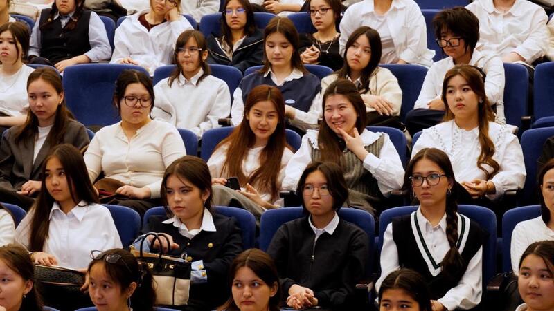 «Закон и порядок»: в Астане прошла профилактическая встреча для школьников