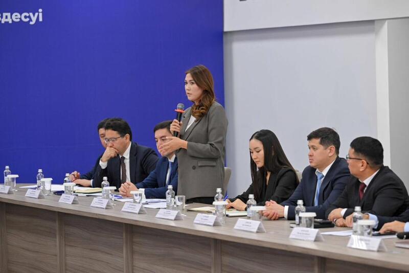 Айдарбек Сапаров обсудил с аграриями области Абай развитие АПК и меры господдержки