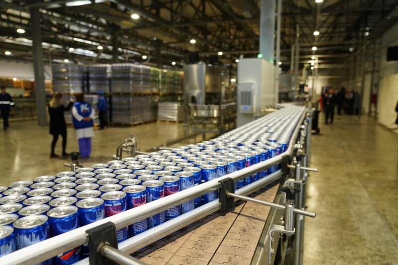 В ЭТОМ ГОДУ В ТУРКЕСТАНСКОЙ ОБЛАСТИ ВВЕДЕНЫ В ЭКСПЛУАТАЦИЮ СОВРЕМЕННЫЕ ЗАВОДЫ, ОТВЕЧАЮЩИЕ МЕЖДУНАРОДНЫМ ТРЕБОВАНИЯМ, А ОБЪЕМ ПРОМЫШЛЕННОЙ ПРОДУКЦИИ СОСТАВИЛ 1,3 ТРЛН ТЕНГЕ.