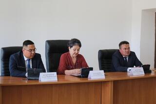 Члены Клуба молодых избирателей при Атырауской городской территориальной избирательной комиссии провели специальную встречу с депутатами городского молодежного маслихата