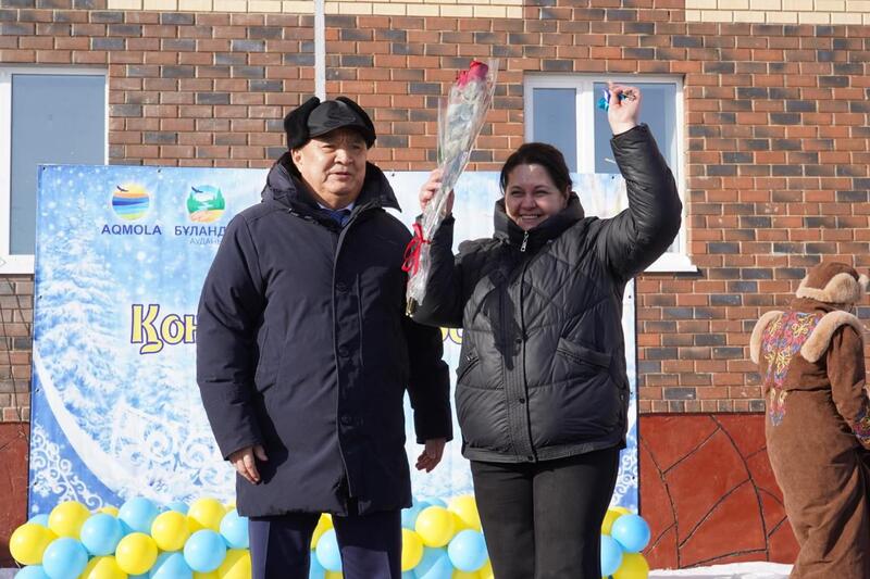 Ключи от новых квартир вручили жителям г. Макинска