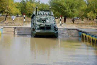 Курсанты прошли испытание водной стихией