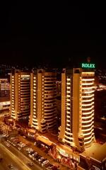 В Медеуском районе Алматы обновили архитектурное освещение 49 домов и развязок