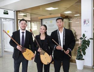 Молодые артисты исполнили песни об Алматы на концерте ко Дню города