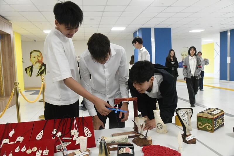 Столичные школьники представили свои эко-идеи на выставке в Астане