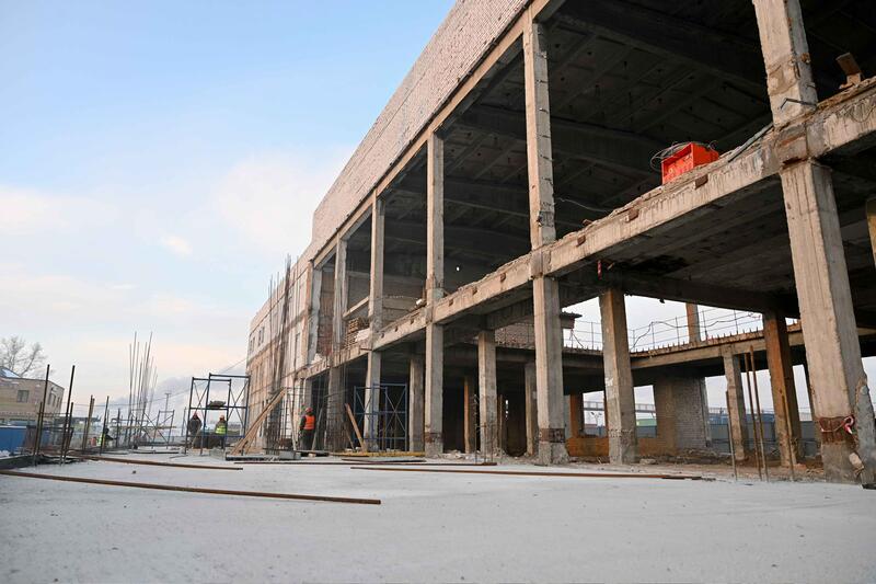 Здание железнодорожного вокзала в Семее модернизируется