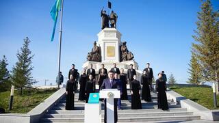 В ВКО прошла церемония поднятия Государственного флага