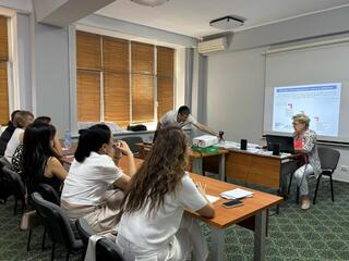 Ведущий международный эксперт проводит в Алматы семинар по реабилитации детей с нарушениями слуха