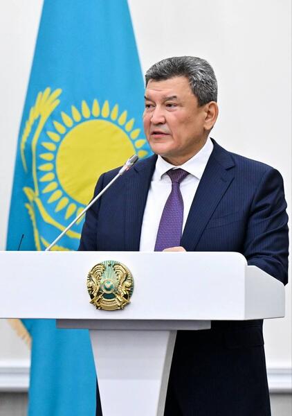 Аким СКО отчитался перед депутатами