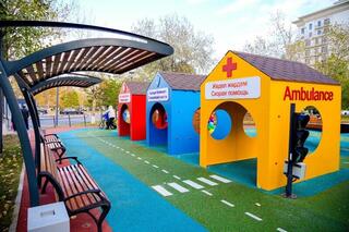 В Астане открылась новая инклюзивная игровая площадка для детей с особыми потребностями