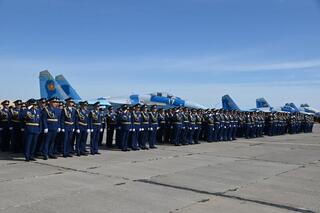 В Актау авиаторы торжественно отметили день образования части