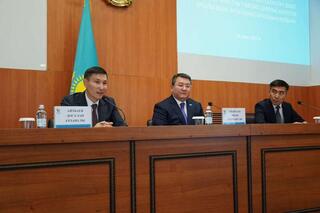 В Аккольском районе состоялась встреча по разъяснению стратегических задач, обозначенных в Послании Президента