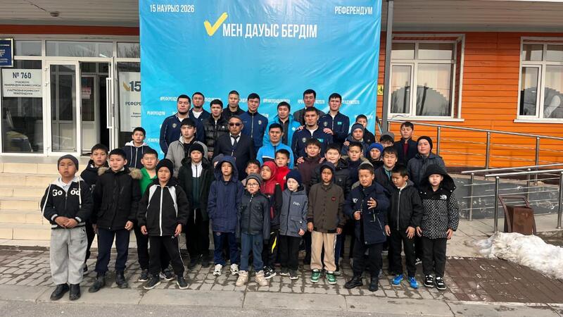 ТУРКЕСТАНСКАЯ ОБЛАСТЬ: ПРОГОЛОСОВАЛИ СПОРТСМЕНЫ СБОРНОЙ СТРАНЫ ПО БОКСУ НА РЕФЕРЕНДУМЕ