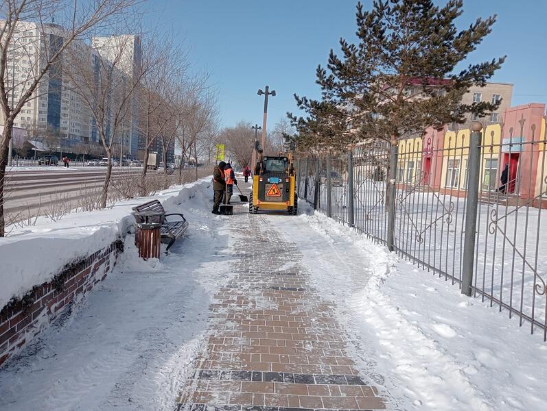 Снегопад в Астане: более 1700 единиц спецтехники задействованы в уборке снега в Астане