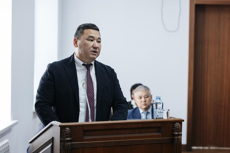 Болат Акчулаков: безопасность труда и своевременная оплата - под особым контролем