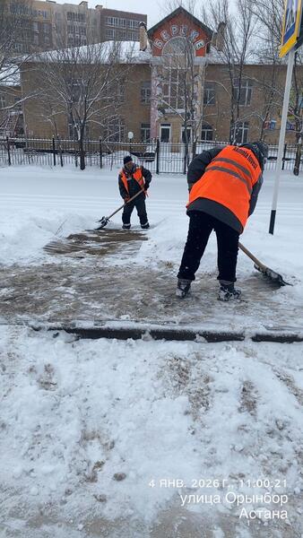 Более 3000 дорожных рабочих и свыше 1600 единиц спецтехники задействованы в снегоуборочных работах в Астане