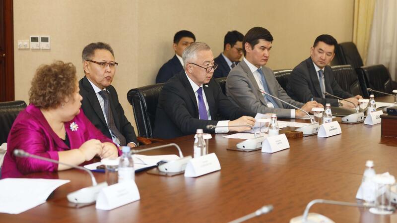 Казахстан и Оман рассматривают создание транспортного коридора через Иран