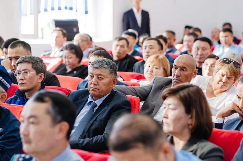 Серик Шапкенов встретился с жителями Кызылкогинского района