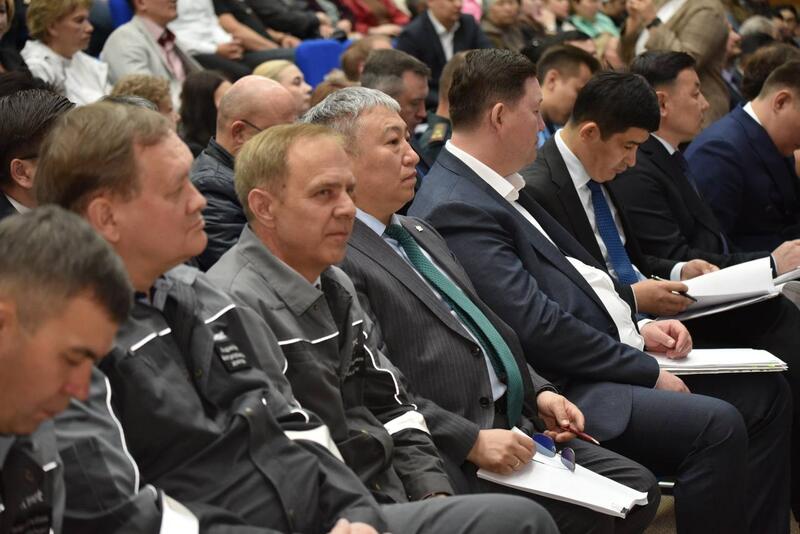 Министр экологии Ерлан Нысанбаев встретился с населением Карагандинской области