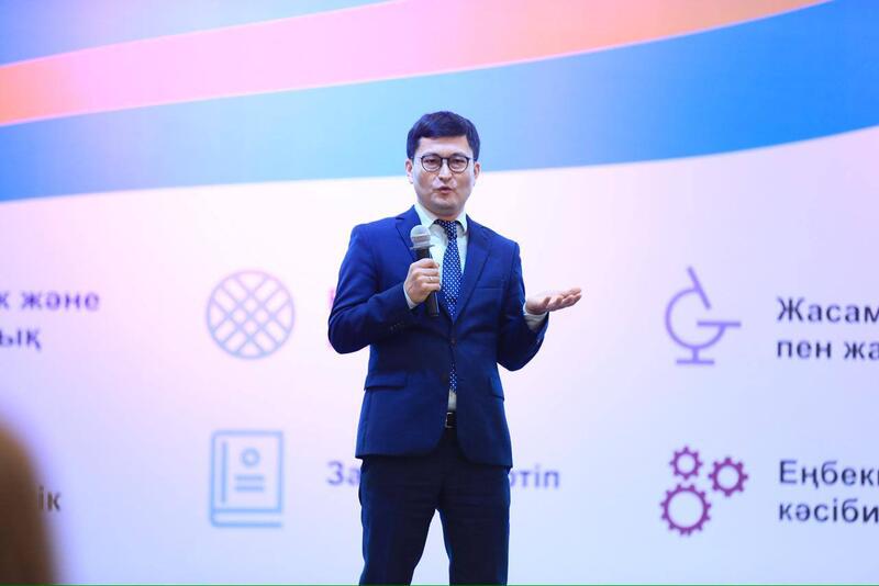 В Актобе авторы QazVac и эксперты в сфере медицины обсудили с будущими врачами национальные ценности