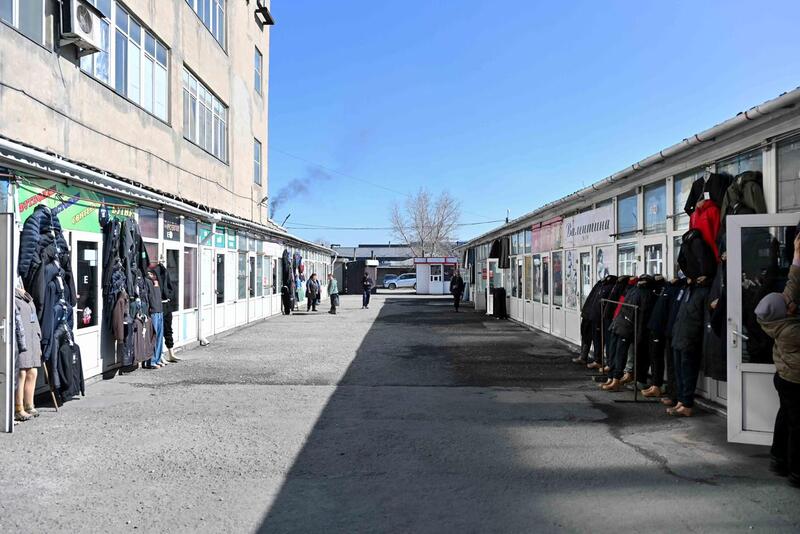 В Семее активно ведутся работы по модернизации торговых рынков
