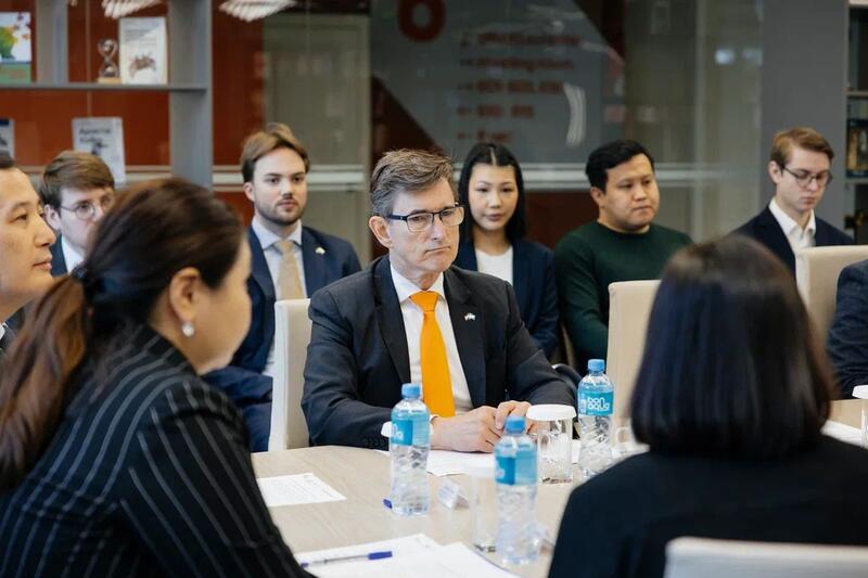 Развитие углехимии обсудили на международном семинаре в MNU