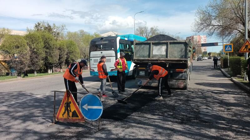 В Талдыкоргане начаты работы по текущему ремонту автомобильных дорог