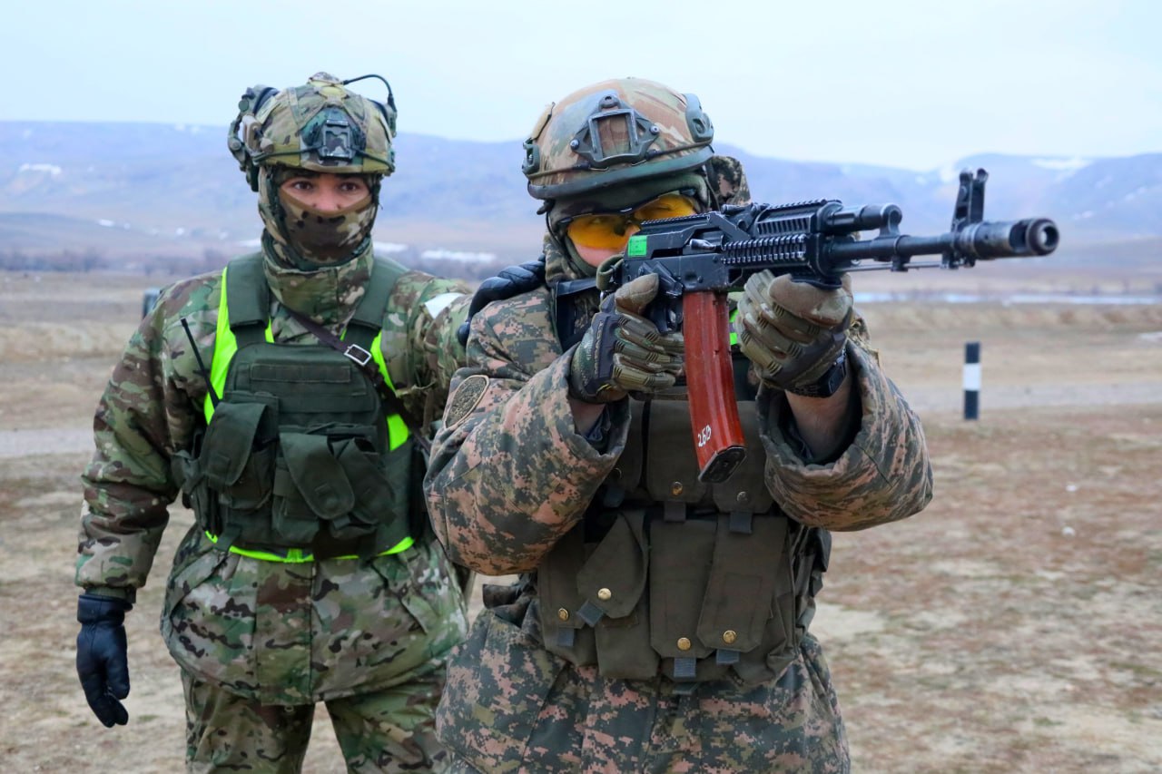 В условиях, приближенных к боевым: как готовят разведчиков ДШВ