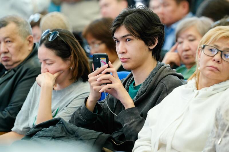 Аким Астаны встретился с жителями района Сарайшык