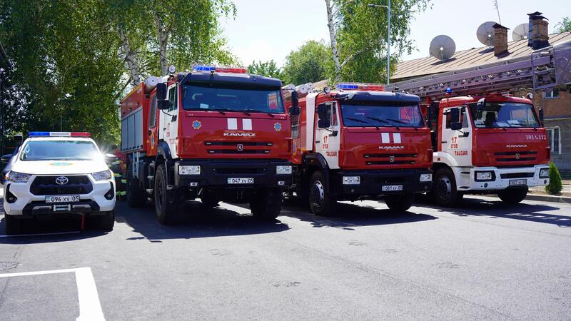 Глава МЧС открыл новую пожарную часть в городе Талгар