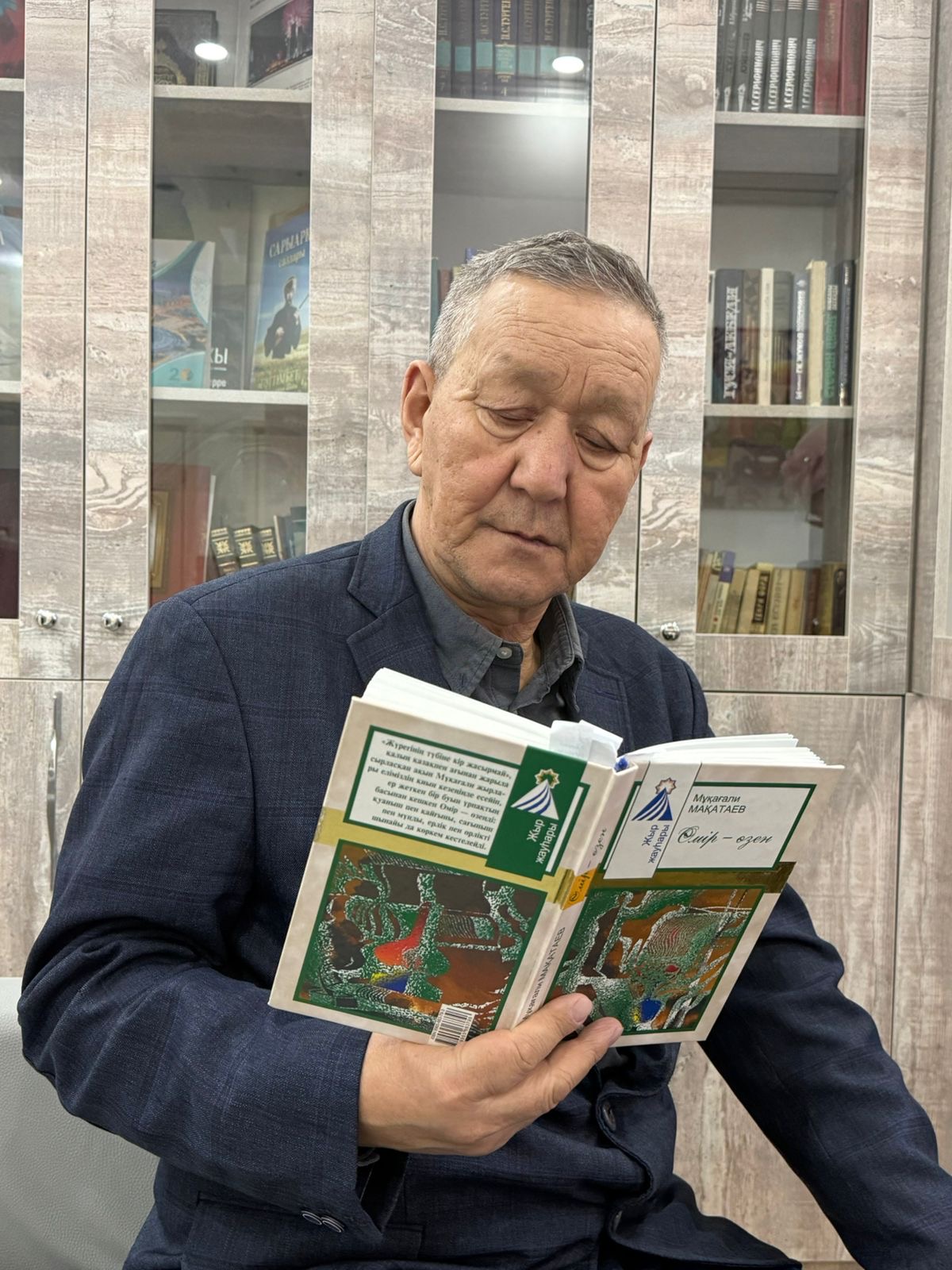 В Астане пенсионеры провели необычный челлендж, посвященный наследию Мукагали