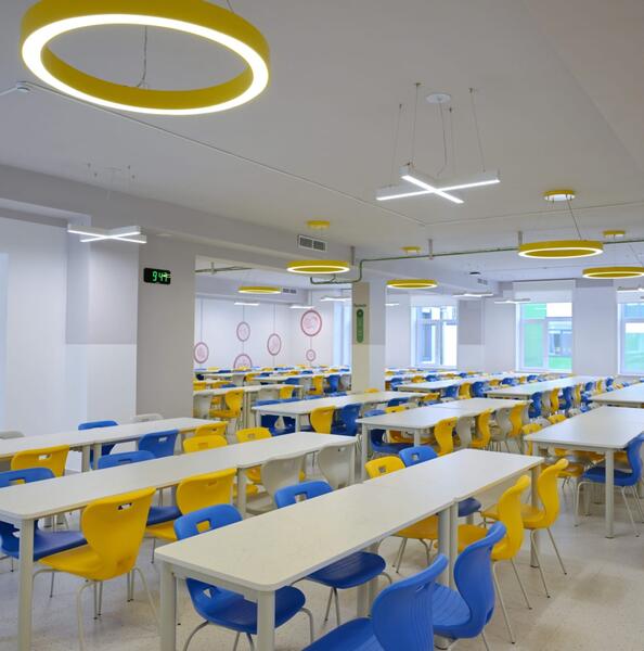 В Павлодаре сегодня произошло по-настоящему знаковое событие — в микрорайоне «Достык» открылась первая в регионе школа будущего, построенная в рамках национального проекта «Келешек мектептері»