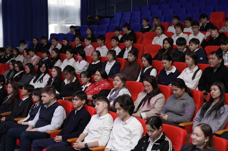 «Закон и порядок»: в Астане для студентов и школьников прошла компьютерная игра «Qarzhy Saqshysy»