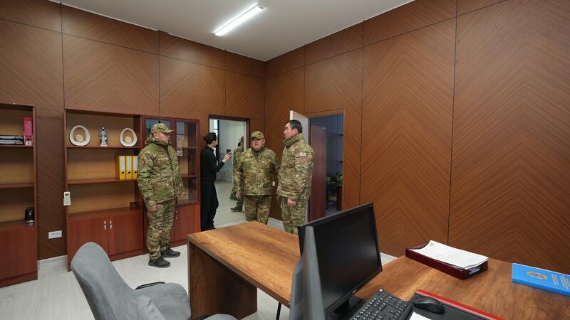 Глава МЧС ознакомился с модернизацией пожарной части в Шымкенте