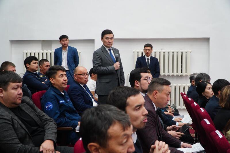 Марат Ахметжанов встретился с жителями Аккольского района