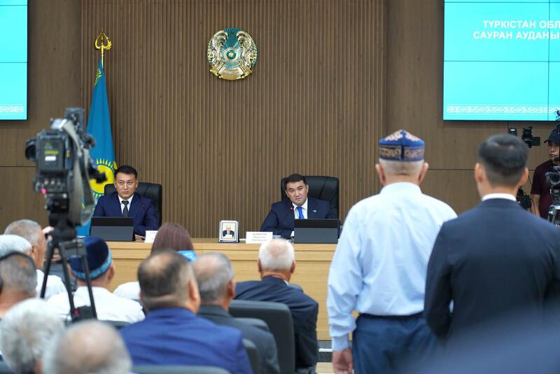НҰРАЛХАН КӨШЕРОВ САУРАН АУДАНЫНЫҢ ТҰРҒЫНДАРЫМЕН КЕЗДЕСІП, ҰСЫНЫСТАРЫН ТЫҢДАДЫ